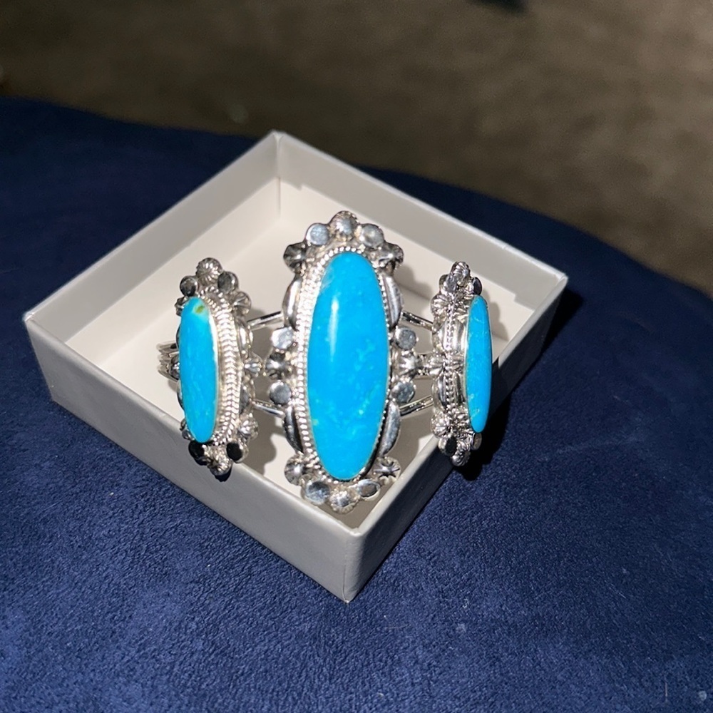 Cuff bracelet by Raymond Yazzie RARE FIND!!! - Picture 6 of 11